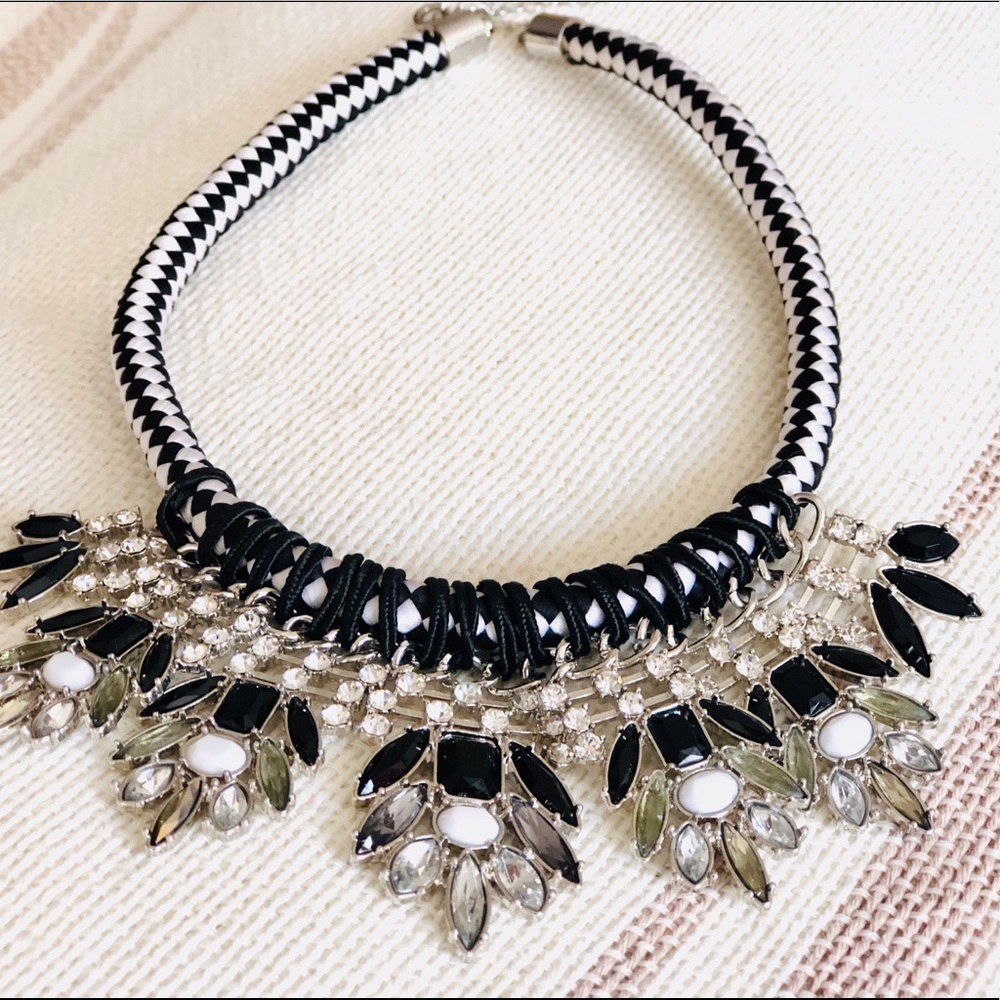 Bloomingdales Necklace - Never Worn